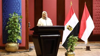 مستشارة شيخ الأزهر لخريجي إندونيسيا: رسالة الأزهر الشريف ومناهجه تستمد وسطيتها من وسطية الإسلام