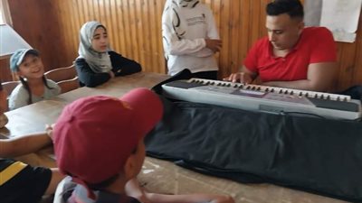 ورش الغناء والموسيقى تواصل فعالياتها بقصر ثقافة الغنايم