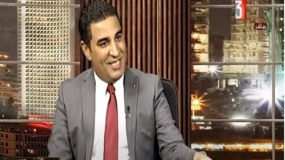 مصطفى ثابت: الذكاء الاصطناعي يسهل تشخيص الأمراض ويدعم الروابط الأسرية