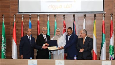 التعليم: وضع باركود أعلى وأسفل ورقة الأسئلة والإجابة لتخصيصها للطالب 