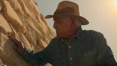 زاهي حواس يشيد بسيطرة شرطة السياحة والآثار على الأماكن الأثرية والسياحية