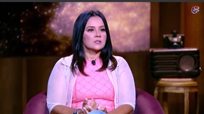 هدى هاني تكشف سر علاقتها الوطيدة بسعاد نصر: كانت أمي فعلًا وهي اللي علمتني الصلاة