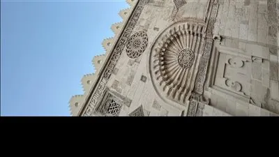 بعد افتتاحه.. ننشر التفاصيل الكاملة لمشروع تطوير وترميم الجامع الأقمر 