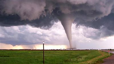 اليابان تستعد لإعصار يتزامن مع أسبوع العطلات