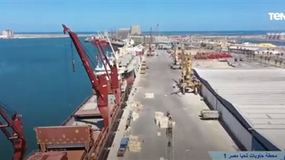 شاهد.. تصوير جوي لأعمال تنفيذ محطة حاويات تحيا مصر 1 بميناء دمياط