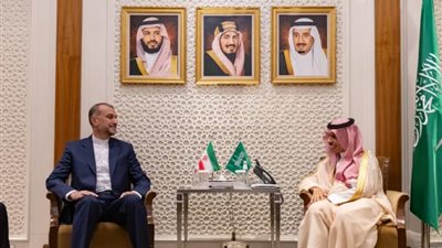 وزير الخارجية السعودي يستقبل نظيره الإيراني في الرياض