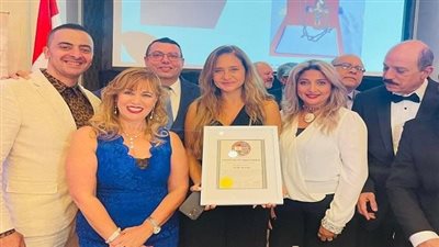 تكريم نيللي كريم وهاني رمزي في أمريكا (صور) 