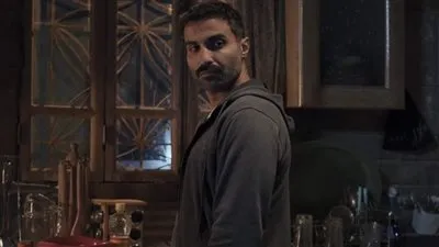 أحمد فهمي يروج لعرض أول حلقتين من 