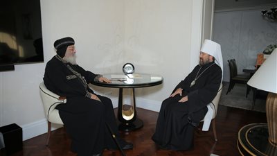 البابا تواضروس يستقبل مطران الكنيسة الروسية في المجر 