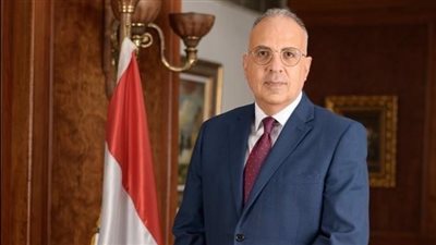 وزير الري يصل ستكهولم للمشاركة في 