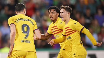 مسألة وقت.. هل حان موعد رحيل نجم برشلونة؟