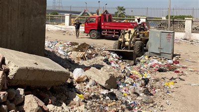 محافظة الجيزة: رفع مخلفات من شارع مسجد السلام وحملات لإلزام الباعة بسوق العمارنة