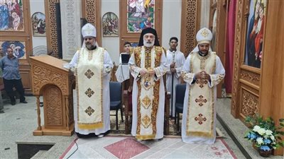 الأنبا باسيليوس يترأس قداس عيد العذراء بكنيستها بجاهين