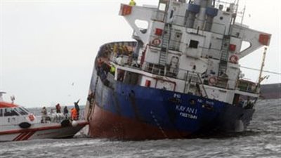 تعليق حركة الملاحة في مضيق البوسفور نتيجة تعطل سفينة