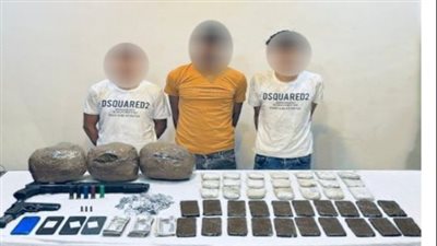 ضبط أسلحة نارية وذخائر وكمية من المواد المخدرة بحوزة 3 أشخاص بدمياط 