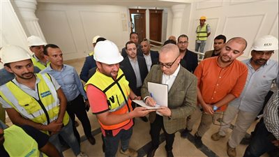 وزير الإسكان يتفقد تنفيذ الوحدات السكنية “جاردن سيتي” بالعاصمة الإدارية الجديدة