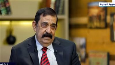 كانت بضايقهم.. رئيس دائرة الإرهاب السابق يكشف سر ارتداء نظارة سوداء في المحكمة