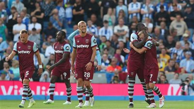 وست هام يكتسح برايتون دي زيربي بثلاثية ويعتلي صدارة ترتيب الدوري الإنجليزي