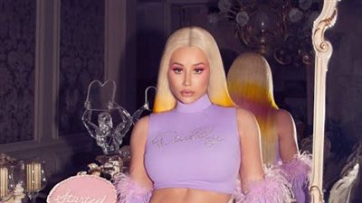 إيجي ازيليا ترد على وقف حفلها بالسعودية بعد تمزق بنطالها