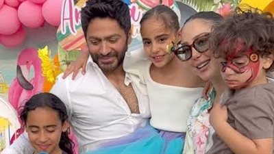 بلقطات عفوية ممزوجة بالكوميديا..تامر حسني يشارك أولاده أول يوم دراسي