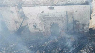 عمره 100 عام.. السيطرة على حريق بمسجد أثري في الدقهلية