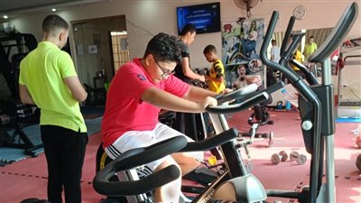 تدريبات سباحة ولياقة ضمن مبادرة التأهيل العسكري في مركز شباب الخيارية بالدقهلية