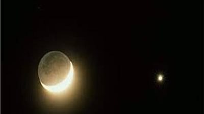 البحوث الفلكية يكشف حقيقة اصطدام زحل بالقمر اليوم (فيديو)