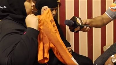 جسمه كله طعنات.. أم تروي تفاصيل مقتل ابنها بسبب التوك توك