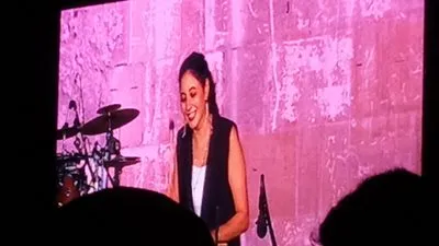 نسمة عبد العزيز وفرقتها يشعلان مسرح المحكي بمهرجان القلعة