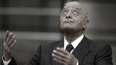 بعد وفاته.. الملياردير محمد الفايد يتصدر التريند| (أسرار مثيرة)