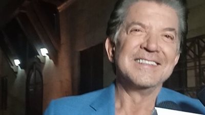 وصول وليد توفيق إلى مهرجان القلعة استعدادًا لحفلته