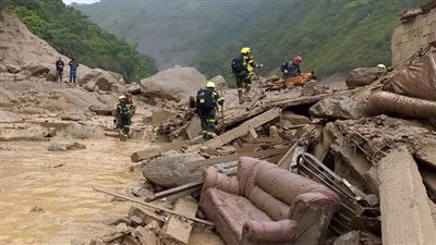مقتل 7 أشخاص في الجزائر وفقدان اثنين آخرين إثر السيول