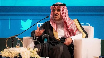 أمير منطقة المدينة المنورة يستقبل اللواء يوسف بن عبد الله الزهراني