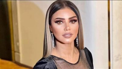 ابنة إيناس عز الدين تخطف الأنظار في أول ظهور لها (صورة)