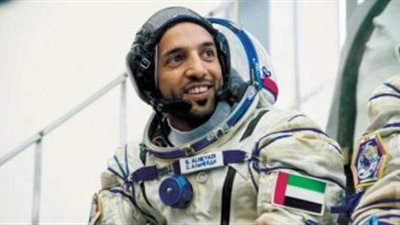 احتفاء شعبي ورسمي بعودة رائد الفضاء الإماراتي سلطان النيادي