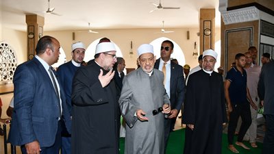 شيخ الأزهر يزور مسجد السيدة نفيسة بالقاهرة بعد الانتهاء من تطويره (صور)