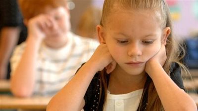 النوم والموبايل.. استشاري علاقات أسرية توجه نصائح للاستعداد للعام الدراسي الجديد (فيديو)