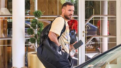 علي معلول يغادر معسكر الأهلي وينضم إلى تونس