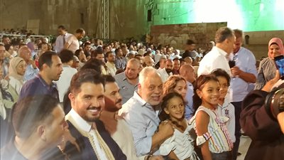 بحضور أشرف زكي وإيهاب فهمي.. ياسين التهامي يبدأ حفله بمهرجان القلعة