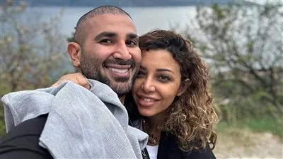 إثارة جدل أم عودة بعد الإنفصال.. حقيقة ظهور علياء بسيوني في آخر فيديو لـ أحمد سعد