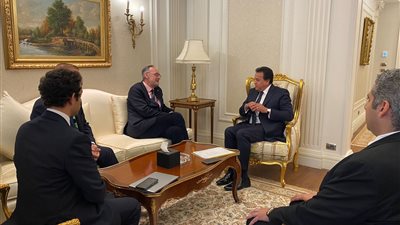 وزير الصحة يستقبل مدير معهد 