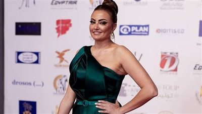 بشرى ضيفة إنجي علي في 