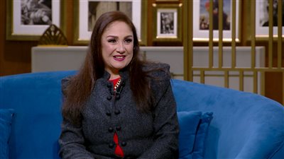 الفنانة شيرين تفتح خزائن أسرارها عن مسيرتها الفنية في 
