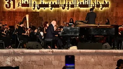 عمر خيرت يبدأ بموسيقى 