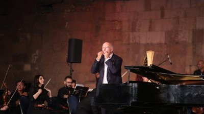 الليلة الأخيرة تتجمل بأحلام الإبداع وعشاق الموسيقى فى عالم خيرت الساحر (صور) 