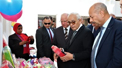 وزير التعليم يفتتح معرض 