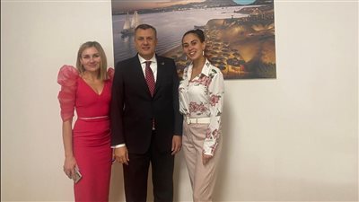 وزير السياحة والآثار يعقد عدد من اللقاءات مع منظمي الرحلات في روسيا