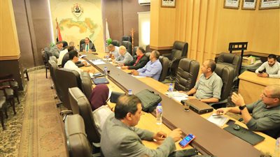 نقابة المحامين تعقد جلسة لفتح المظاريف الفنية للشركات المتقدمة لتوريد مستلزمات النقابة