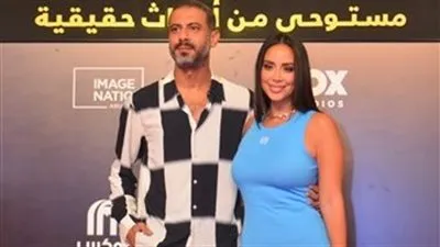 محمد فراج يرتدي قميصًا بـ 315 دولار في العرض الخاص لـ 