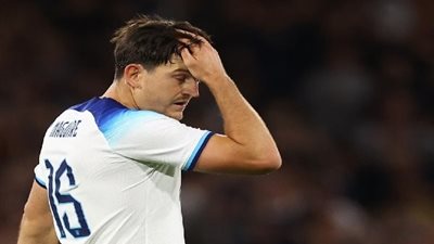 هاري ماجواير ينتفض بقوة ضد الانتقادات التي توجه إليه 